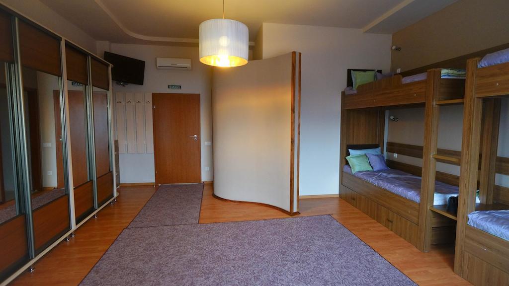 City Hostel Panorama Úzhgorod Habitación foto